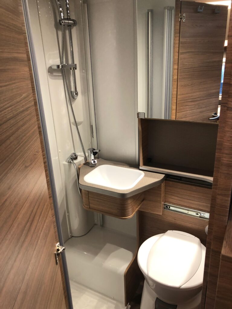 Innenansicht Bad Wohnmobil
